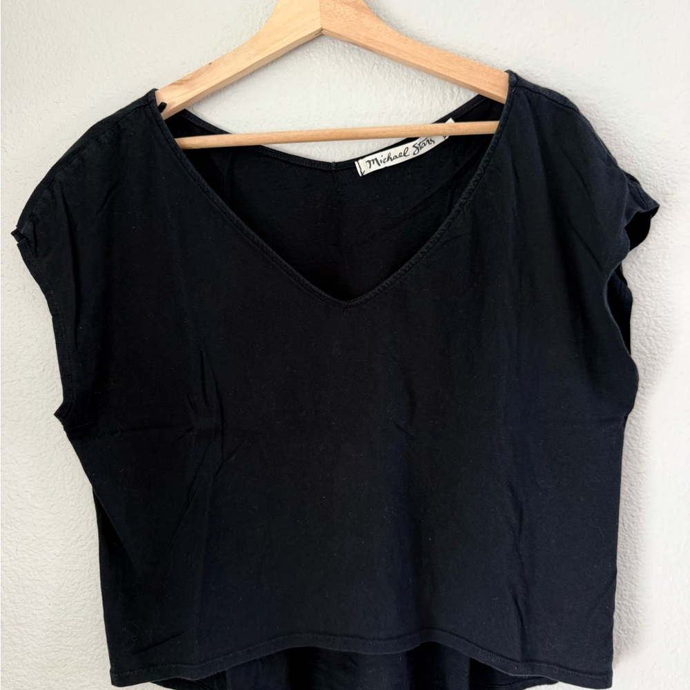 Michael Stars Black V-Neck Cropped Cap Sleeve Top